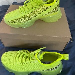 Steve Madden lime green size 10 Brand New Never Worn